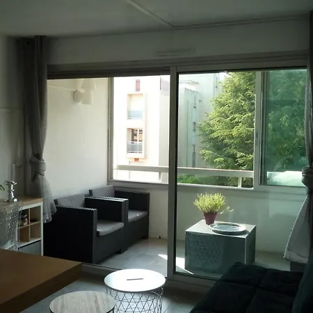 Appartementfrontdemersaintraphaelsantalucia 公寓 Saint-Raphaël