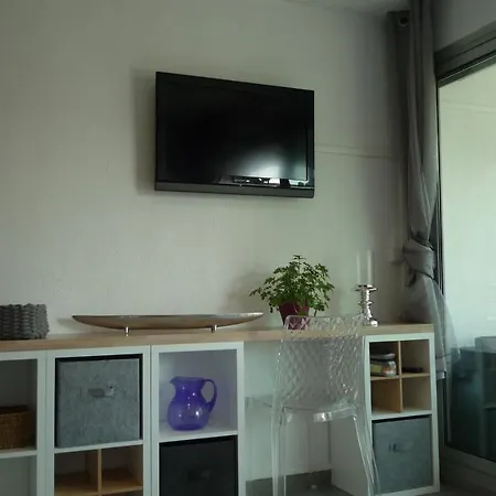 Appartementfrontdemersaintraphaelsantalucia 公寓 Saint-Raphaël
